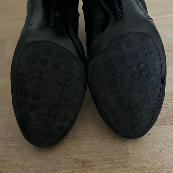 Leather Ankle Booties NATURALIZER - Picture 13 of 15